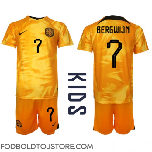 Holland Steven Bergwijn #7 Hjemmebanesæt Børn VM 2022 Kortærmet (+ Korte bukser)